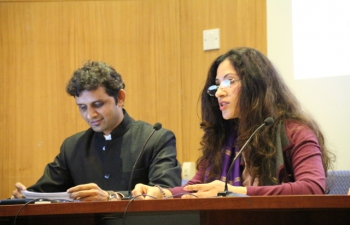 'Celebration of Hindi Divas’ - Embassy of India, Lisbon in associated with Indian Study Centre celebrated the Hindi Divas on 24th October, 2016 at the University of Lisbon in a befitting manner.  Approximately 80 persons including foreign students studying Hindi at Indian Study Centre, Embassy officials and staff members attended the function with great enthusiasm.  Ambassador of India addressed the gathering in Hindi and encouraged all participants to use Hindi in their daily life as well as in official work. Small cultural progamme in Hindi including reciting poems & Sanskrit shlokas, singing hindi songs, etc was also organized.