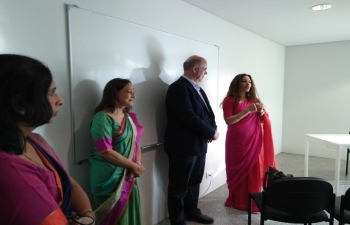 Ambassador interacts with Portuguese and visiting Indian students (28.05.2018)