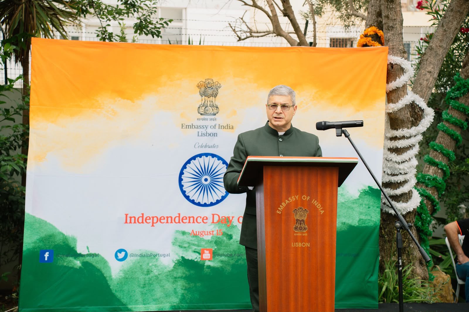 The Ambassador commemorated India’s 80th Independence Day, hoisted the Tricolour and read excerpts from Rashtrapati Ji’s Address to the Nation.
